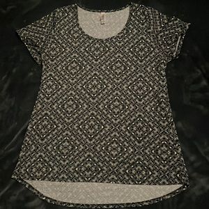 LuLaRoe Classic Tee: Black and White Diamond Design (L)